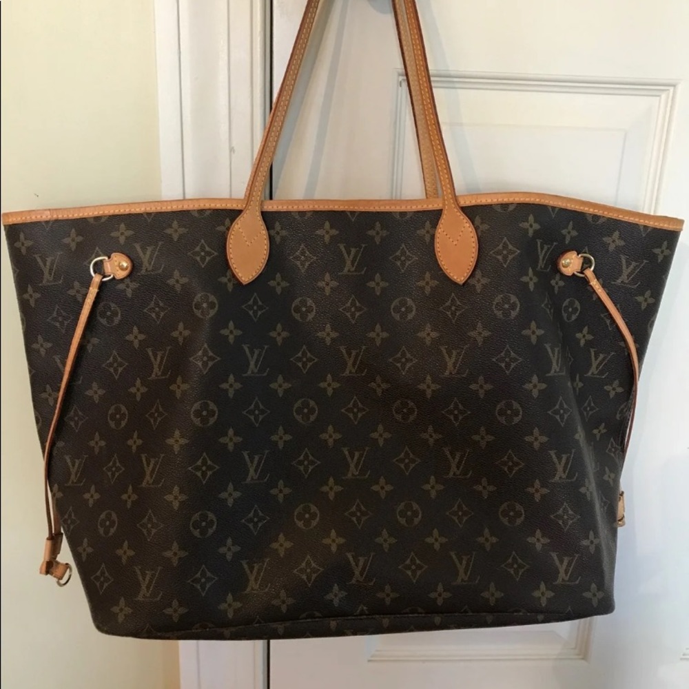 ****SOLD****Authentic Neverfull GM Louis Vuitton